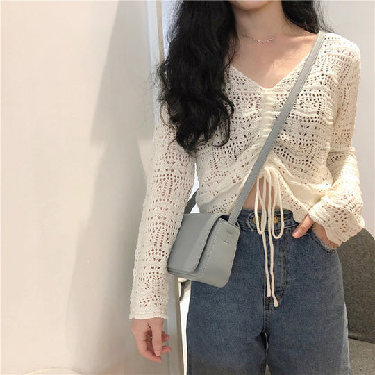 Damen Strickbluse mit dekorativem Lochmuster und verstellbarem Kordelzug EB