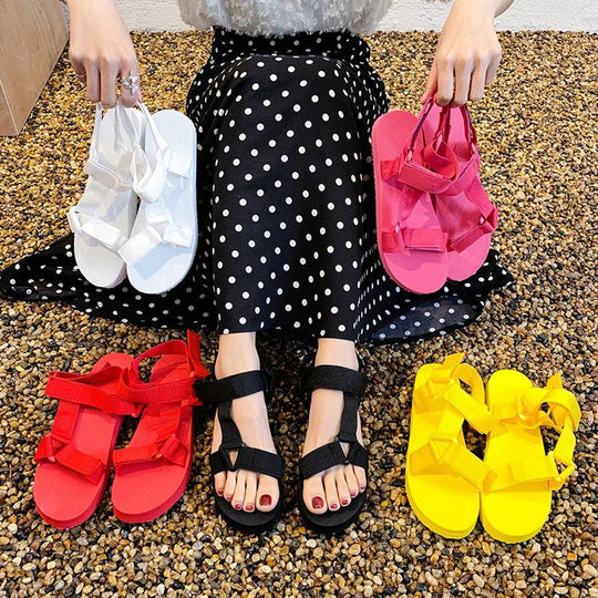 Damen Bequeme Riemensandalen mit verstellbaren Gurten EB