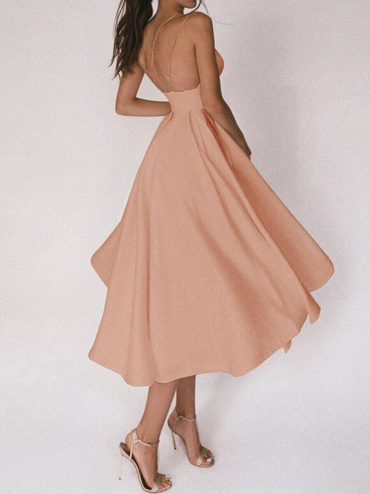 EB | Grace Das Elegante Trägerkleid mit V-Ausschnitt