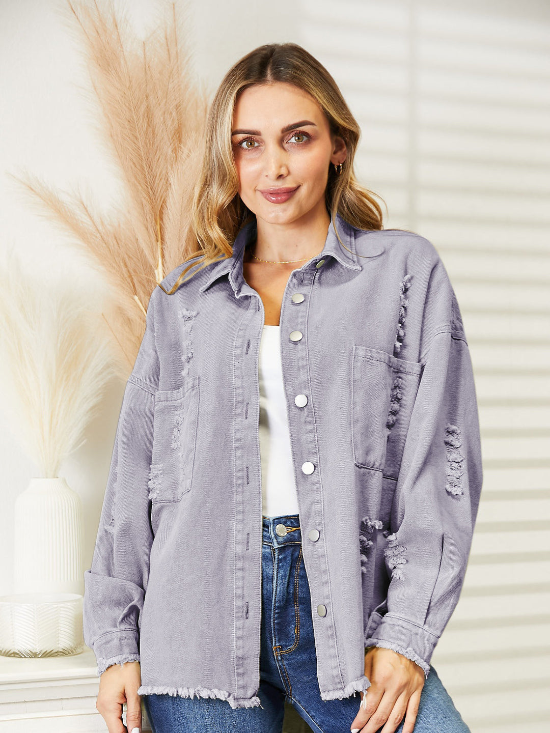 EB | Zerrissene Rohsaum-Denimjacke