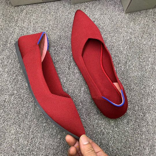 Damen Elegante spitz zulaufende Ballerinas mit modischem Akzent EB