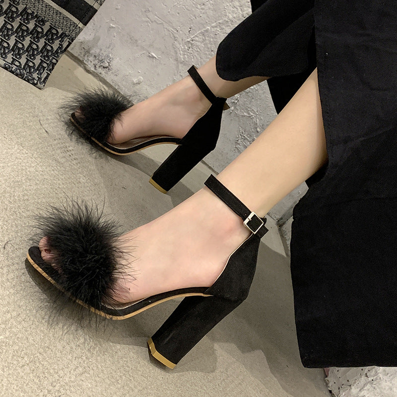 Damen elegante High Heel Sandalen mit flauschigem Dekor EB
