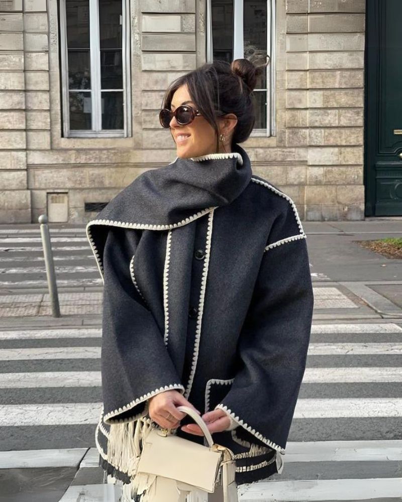 EB | Hepburn-Stil Wollcape Mantel