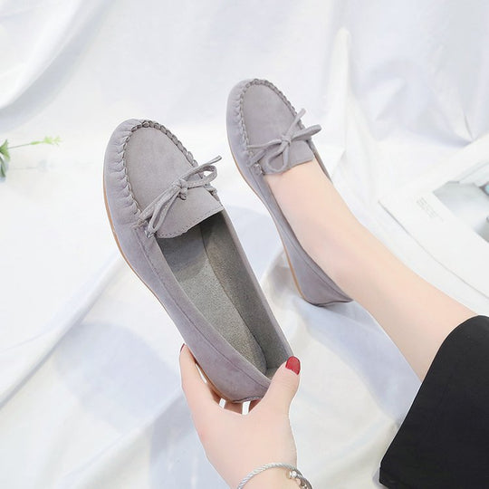 Damen Mokassin-Schuhe aus weichem Wildleder mit dekorativen Schnürdetails EB