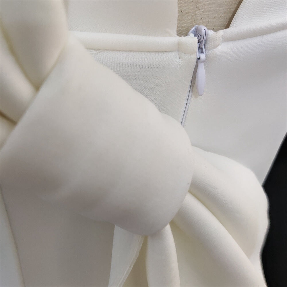 Damen Elegantes Midi-Kleid mit asymmetrischem Halsausschnitt und innovativem Rüschendetail EB