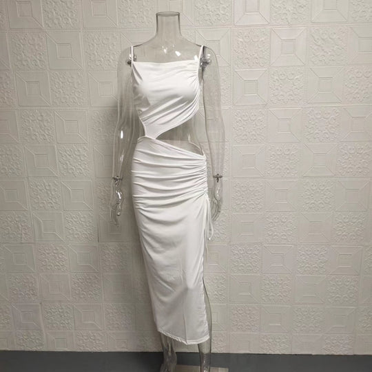 EB | Schrumpfendes plissiertes unregelmäßiges Kleid mit schräger Schulter