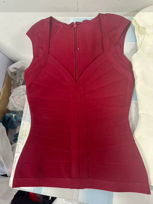 Damen figurformendes Top mit modernem V-Ausschnitt und hochwertigem Material EB