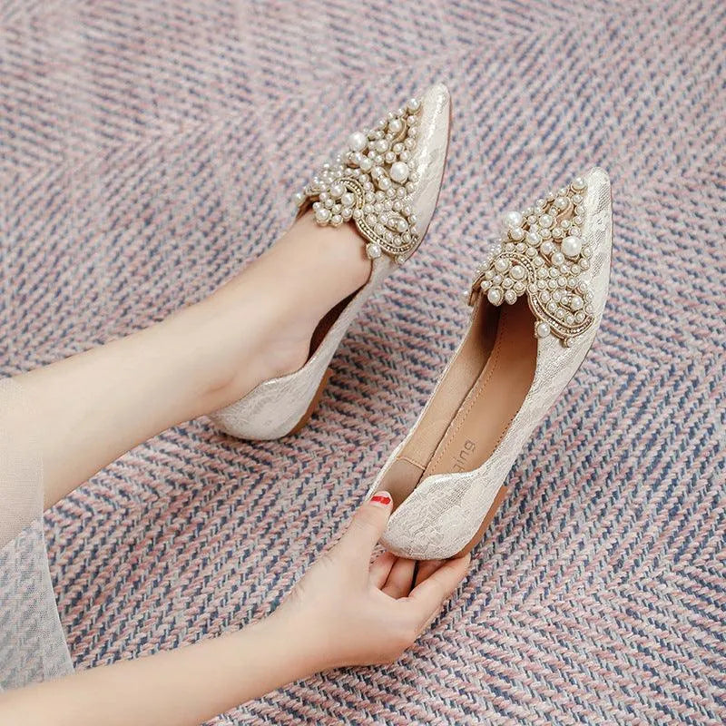 EB | Elegante Ballerina mit Perlen