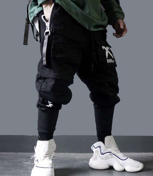 Herren Tech-Cargo-Jogger mit mehrfachen Taschen, abgesteppten Knien und elastischen Bündchen EB