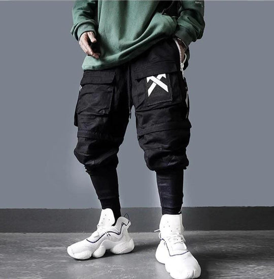 Herren Tech-Cargo-Jogger mit mehrfachen Taschen, abgesteppten Knien und elastischen Bündchen EB