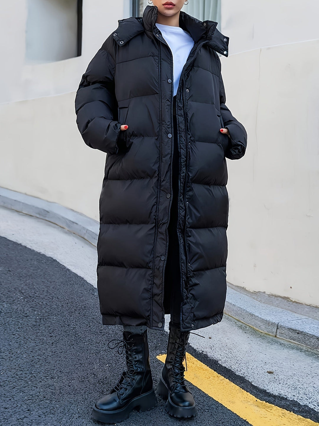 EB | Lange Steppjacke mit Kapuze und weit geschnitten für Frauen Ideal bei kaltem Wetter