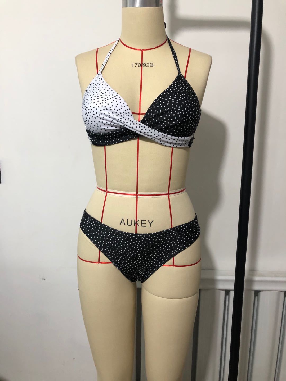 Damen Triangel-Bikini mit raffiniertem Wickel-Oberteil EB