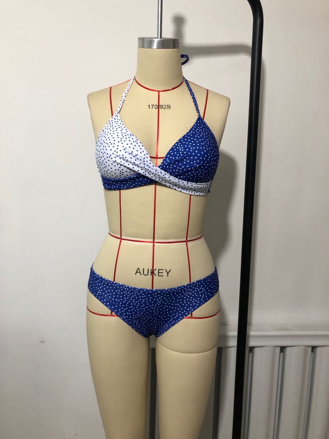 Damen Triangel-Bikini mit raffiniertem Wickel-Oberteil EB