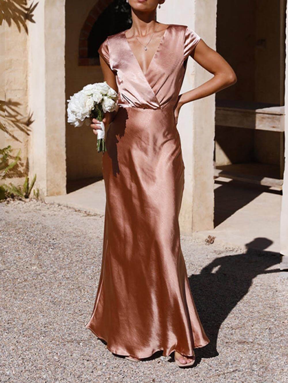 EB | Satiniertes Fishtail Maxikleid mit V-Ausschnitt für Damen