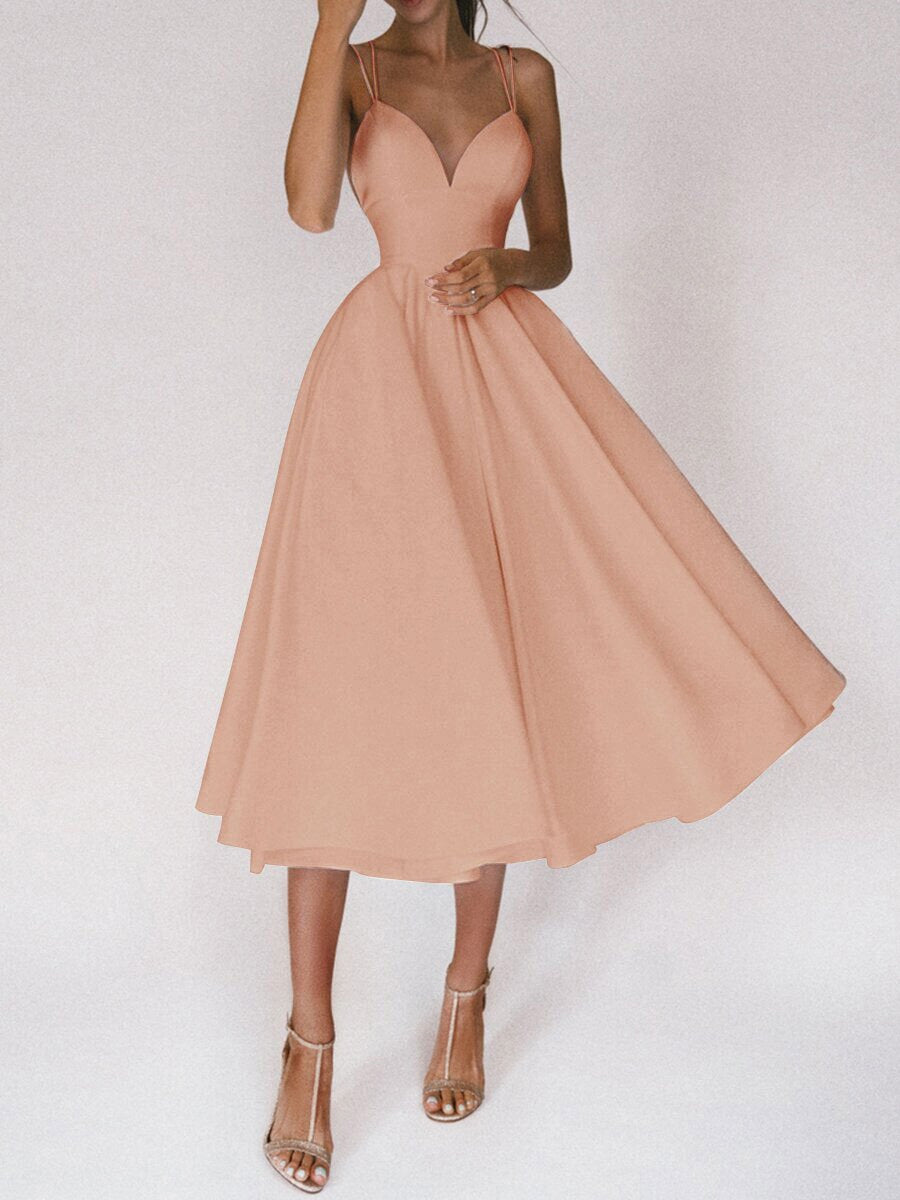 EB | Grace Das Elegante Trägerkleid mit V-Ausschnitt