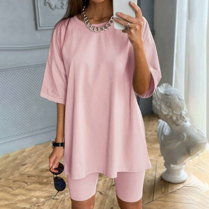 Damen Sportliches Zweiteiliges Set mit T-Shirt und Shorts EB