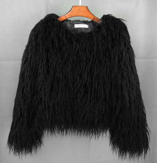 EB | Fluffy Kurze Jacke