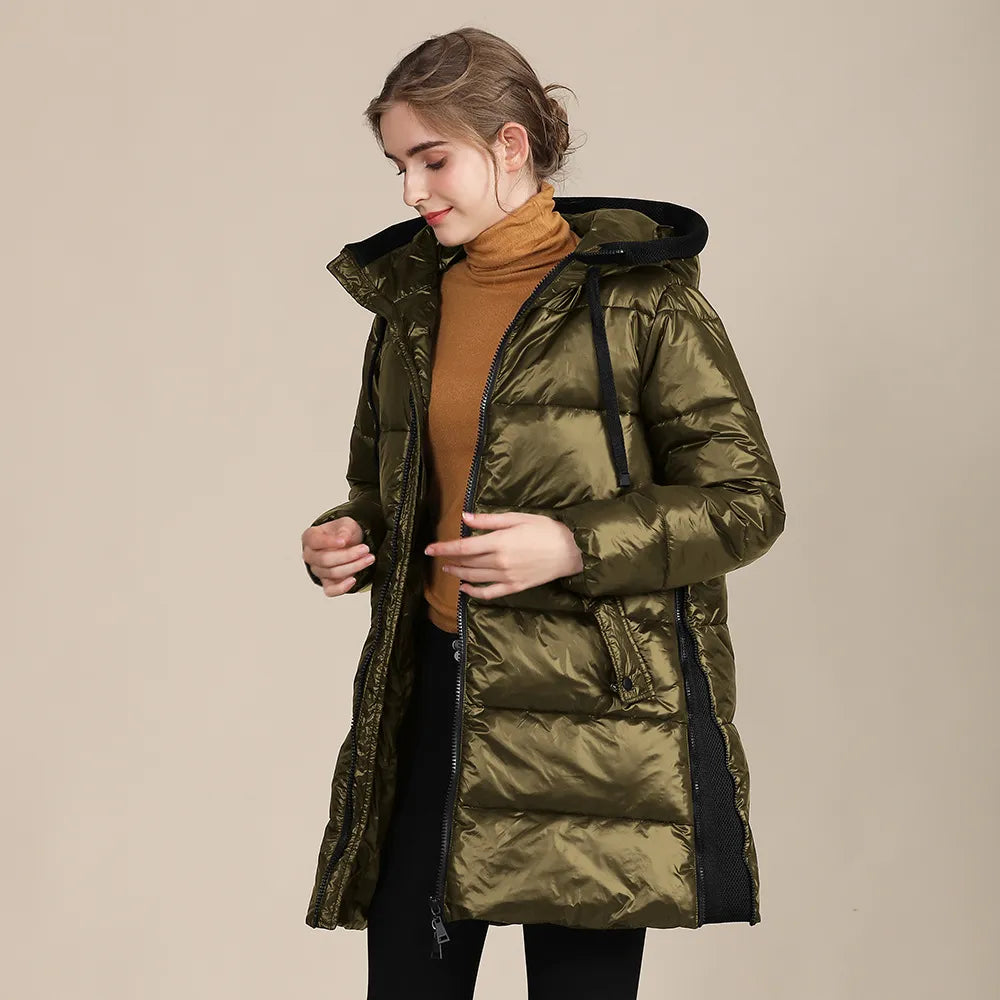 EB | glänzende, gestepptes Nylon-Winterdoudoune mit Kapuze für Damen