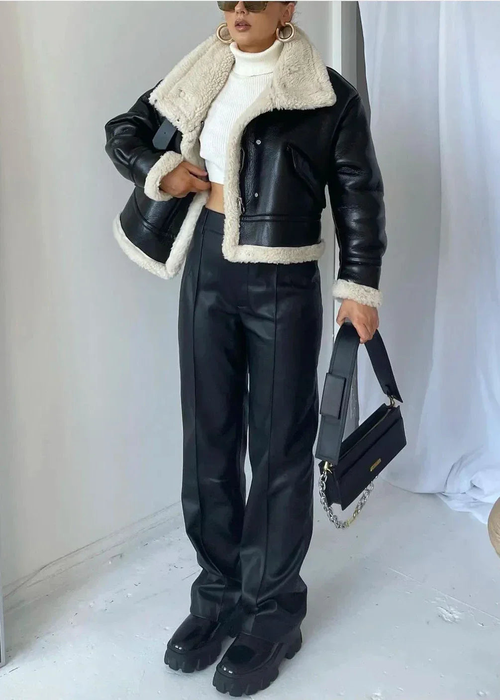 EB | Leder Shearling-gefütterte Jacke - Edgy Stil trifft auf gemütlichen Komfort