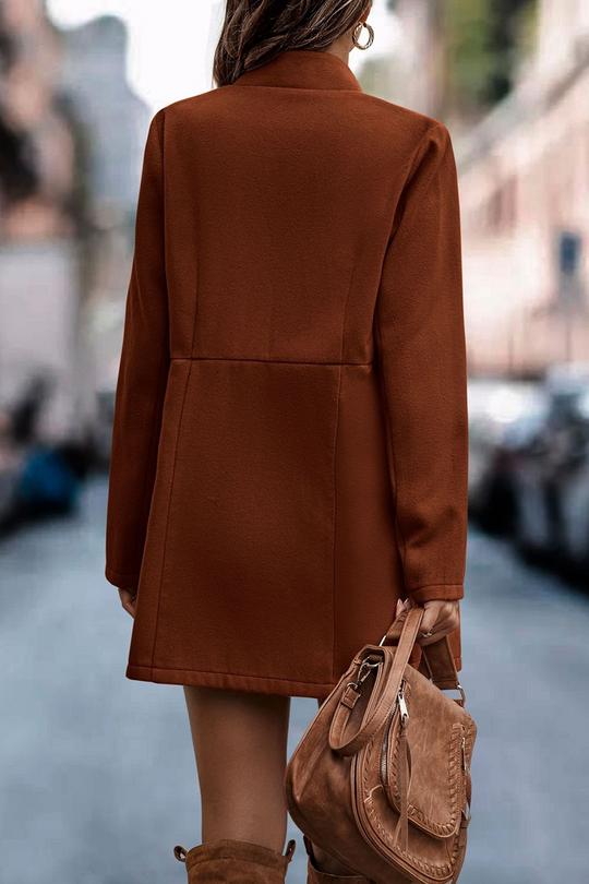 EB | Modische und Minimalistische Winter Strickjacke