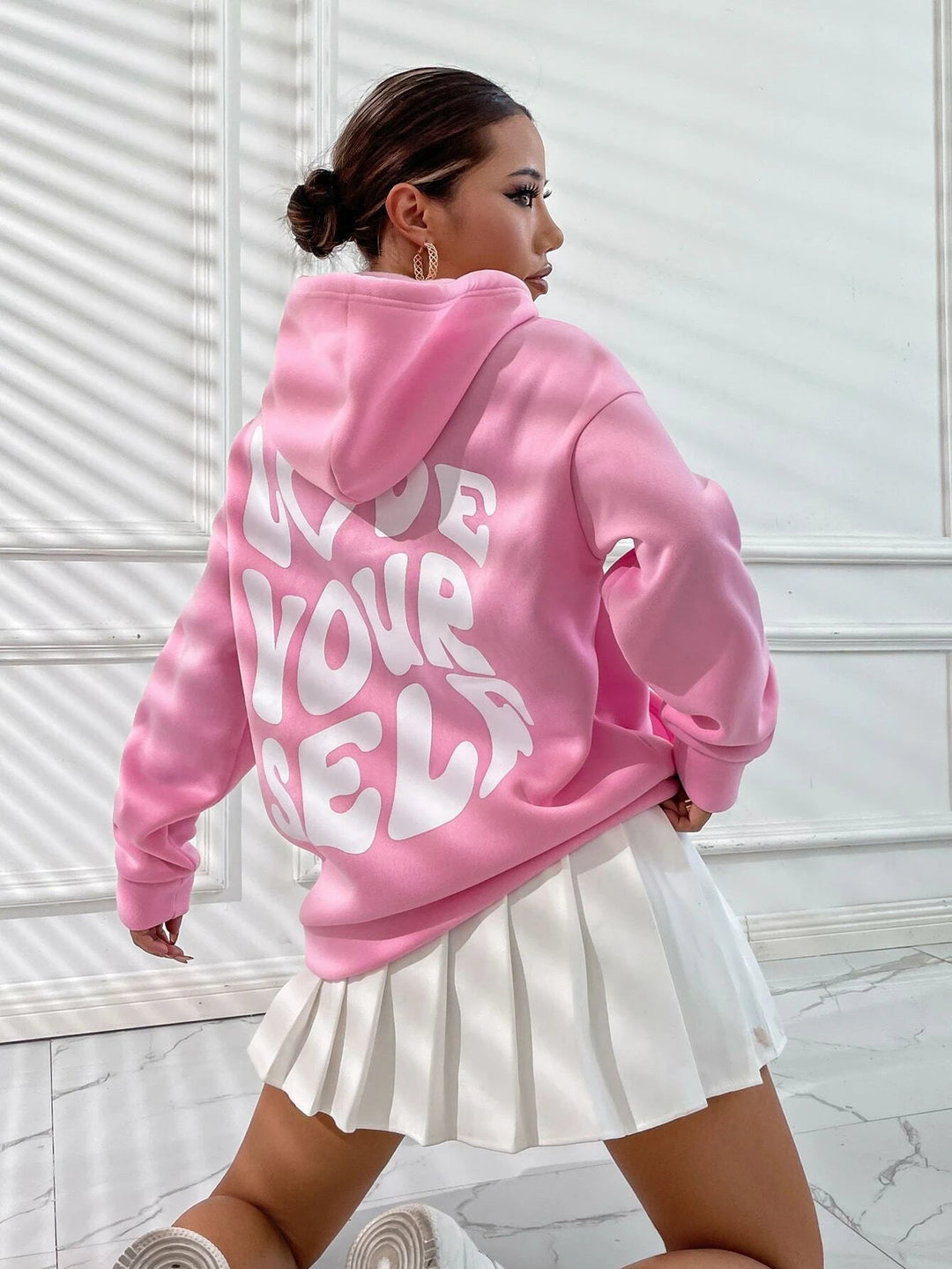 EB - Streetwear Winter Statement Hoodie für Frauen