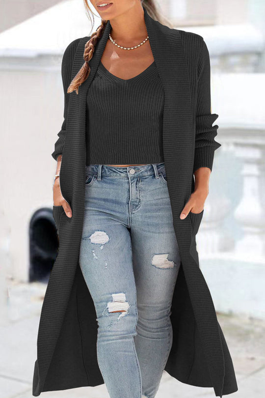 EB | Modisches und Minimalistisches Winterkleid
