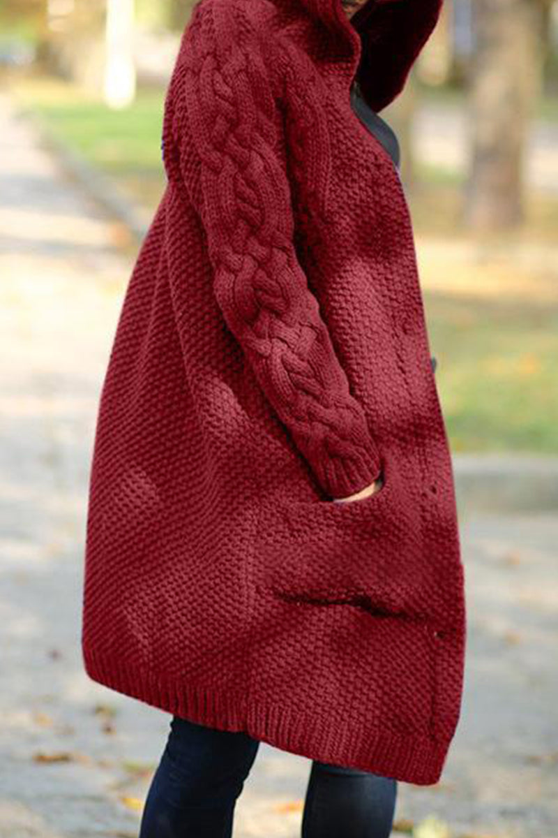 EB | Modische und Minimalistische Strickjacke