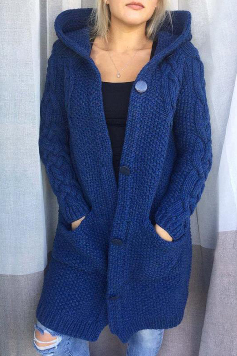 EB | Modische und Minimalistische Strickjacke