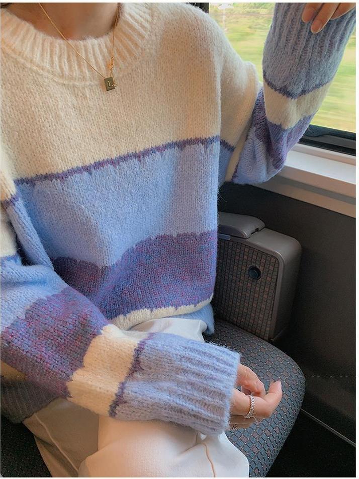 EB | Gestreiftes Sweatshirt mit Rundhalsausschnitt
