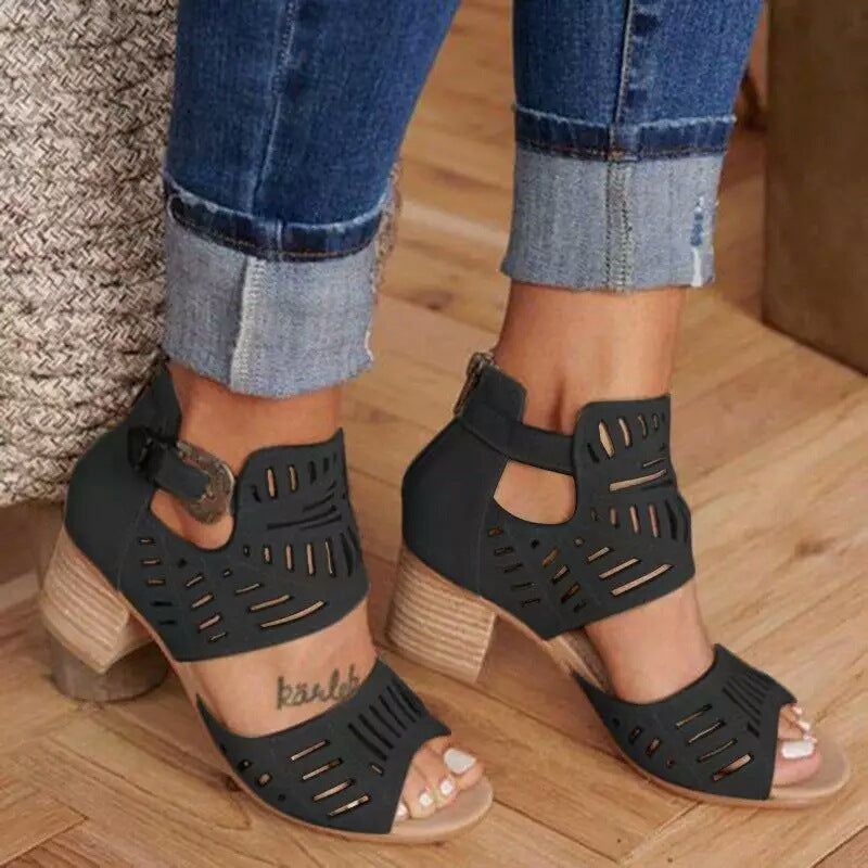 Damen Stiefeletten mit Cut-Out-Design und Blockabsatz EB
