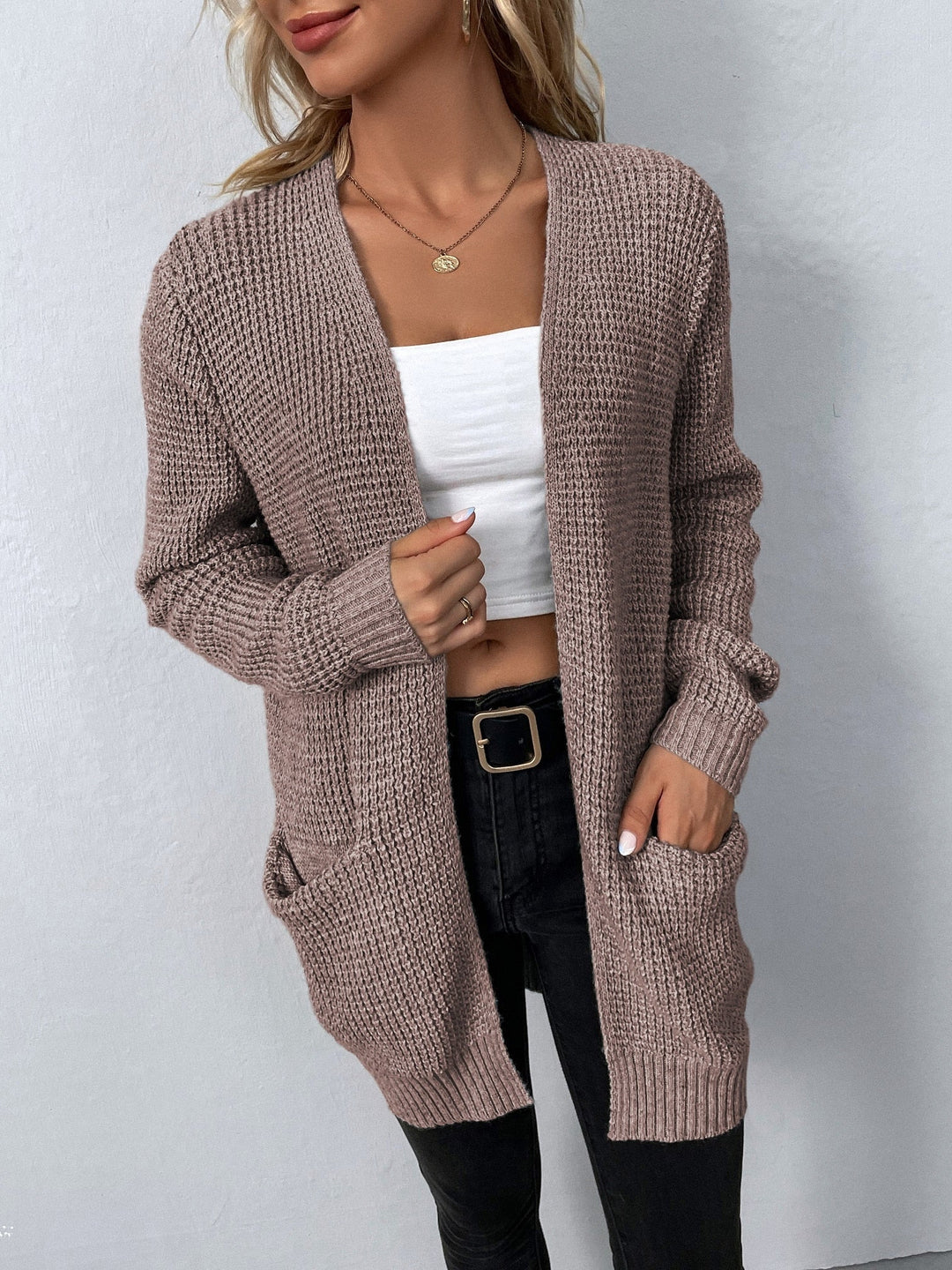 EB | Strickjacke mit Modernem Design