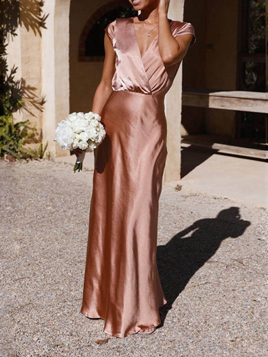 EB | Satin-Fishtail-Maxikleid mit V-Ausschnitt für Damen