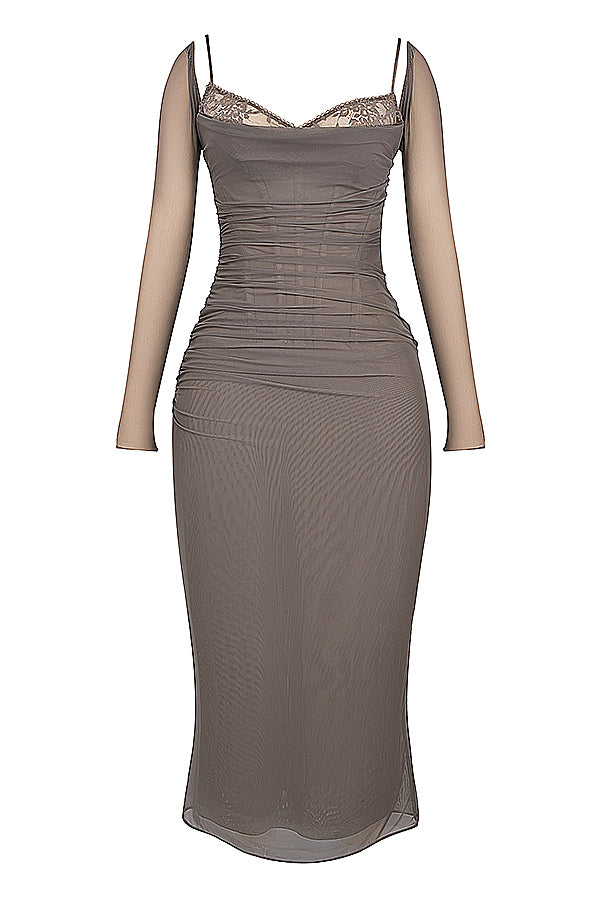 EB | Elegantes Maxikleid mit tiefem Ausschnitt und langen Ärmeln