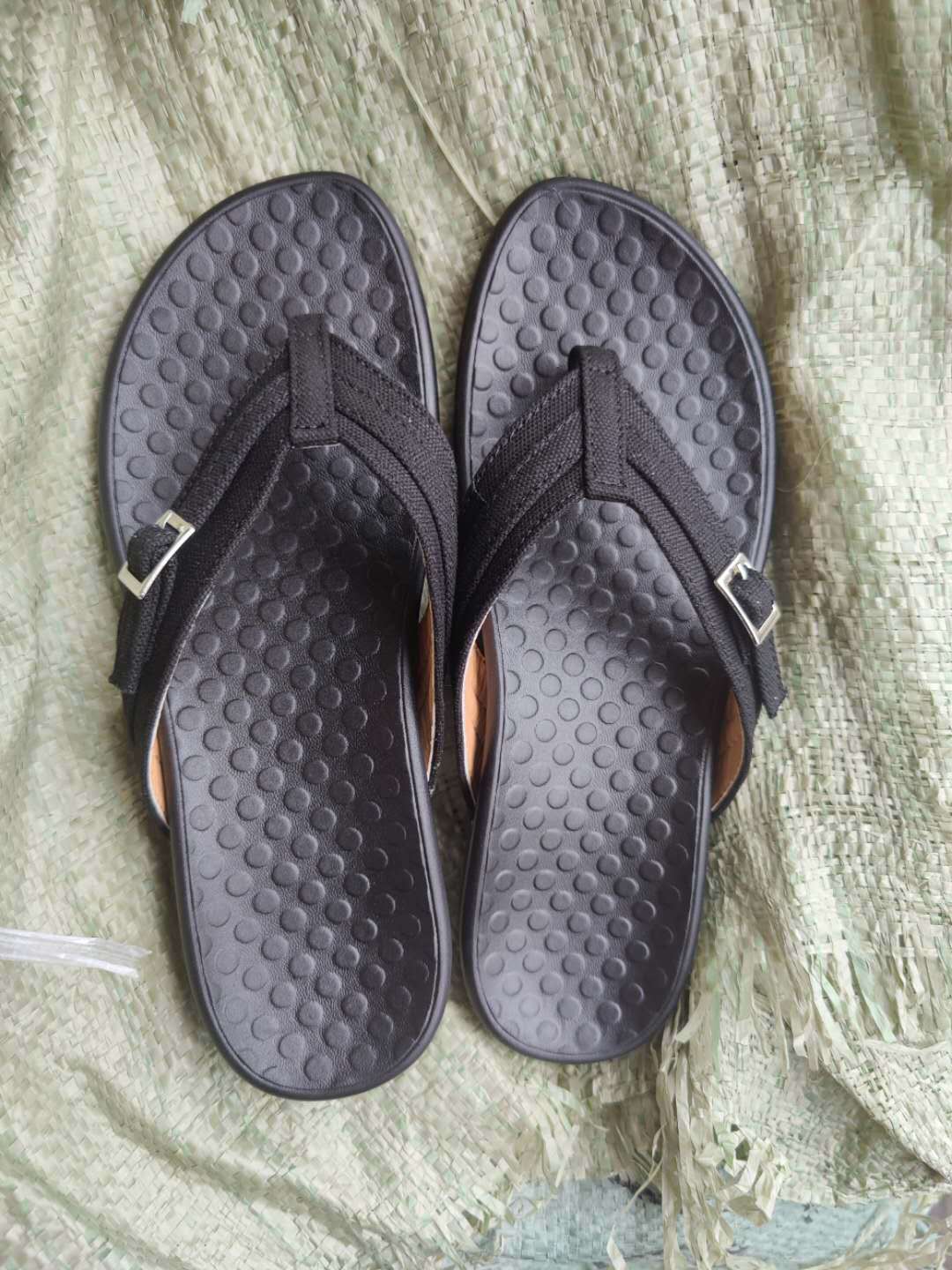 Damen Zehentrenner-Sandalen mit modischem Riemendesign EB