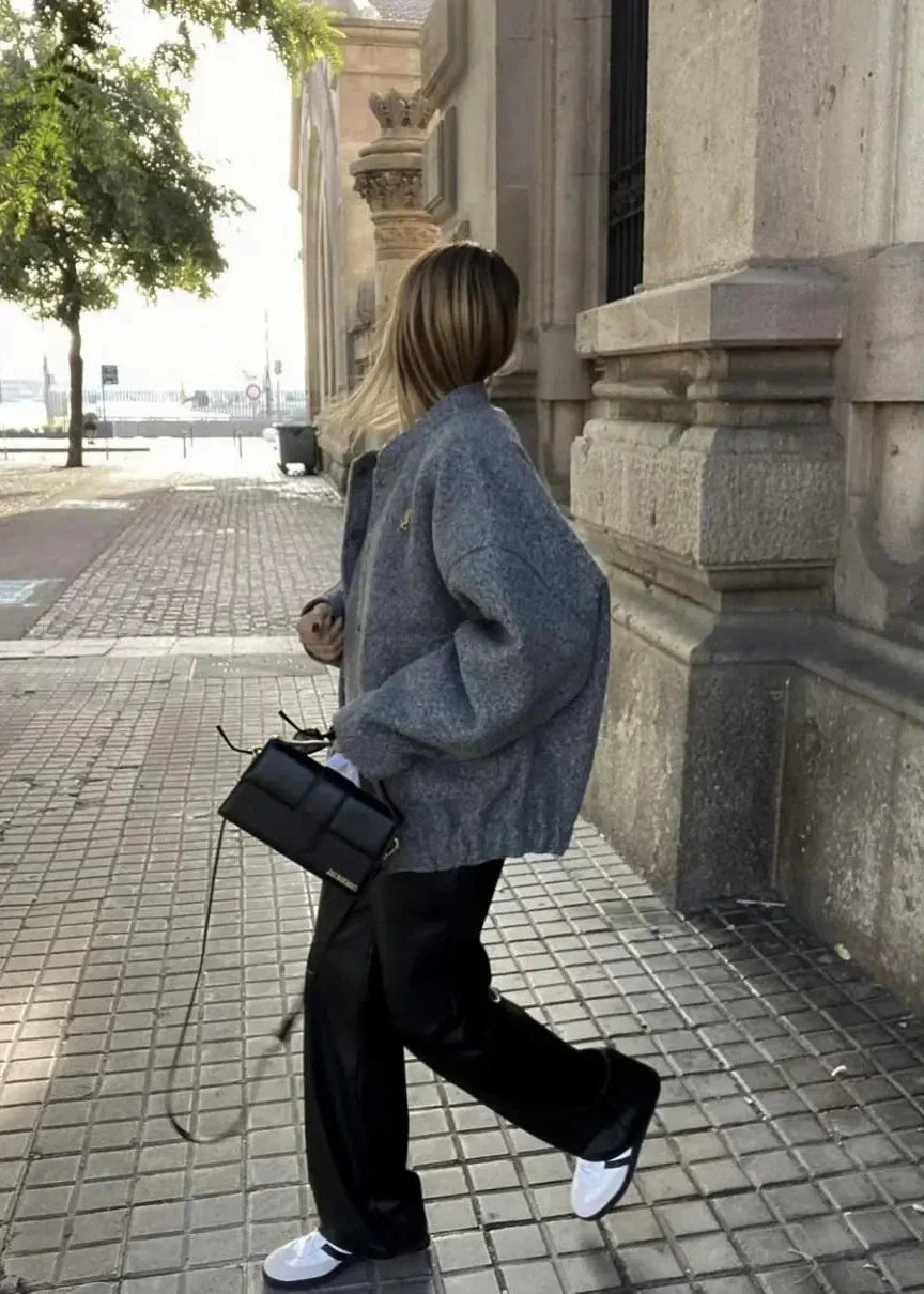 EB | Klassische Bouclé Bomberjacke