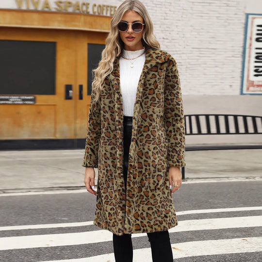 EB | Plüschjacke mit Leopardenmuster