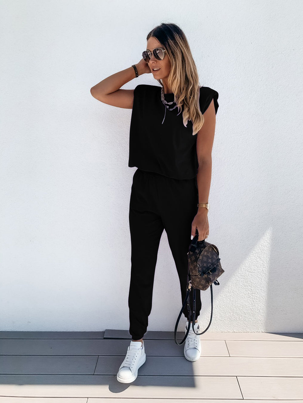 Damen lässiger Jumpsuit mit weichem, elastischem Material und modischem Cut EB