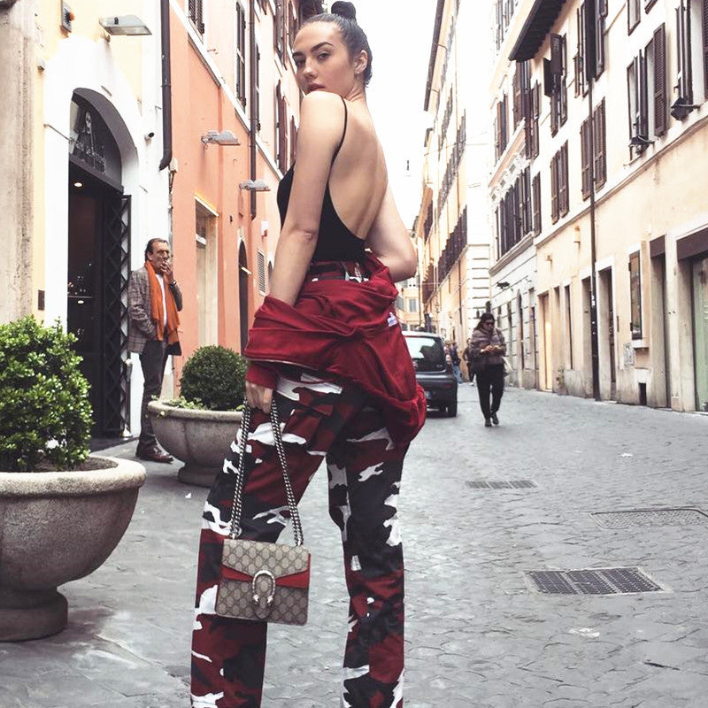 Damen Cargohose im modernen Camouflage-Design mit elastischem Bund und praktischen Taschen EB