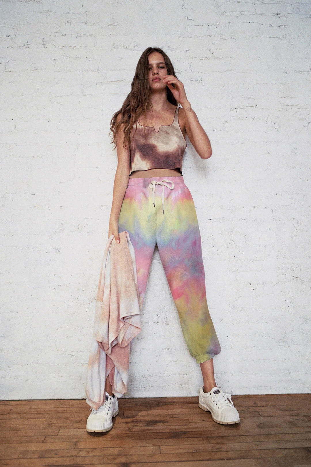 Damen Freizeithose mit lässigem Schnitt und modernen Batikmustern EB