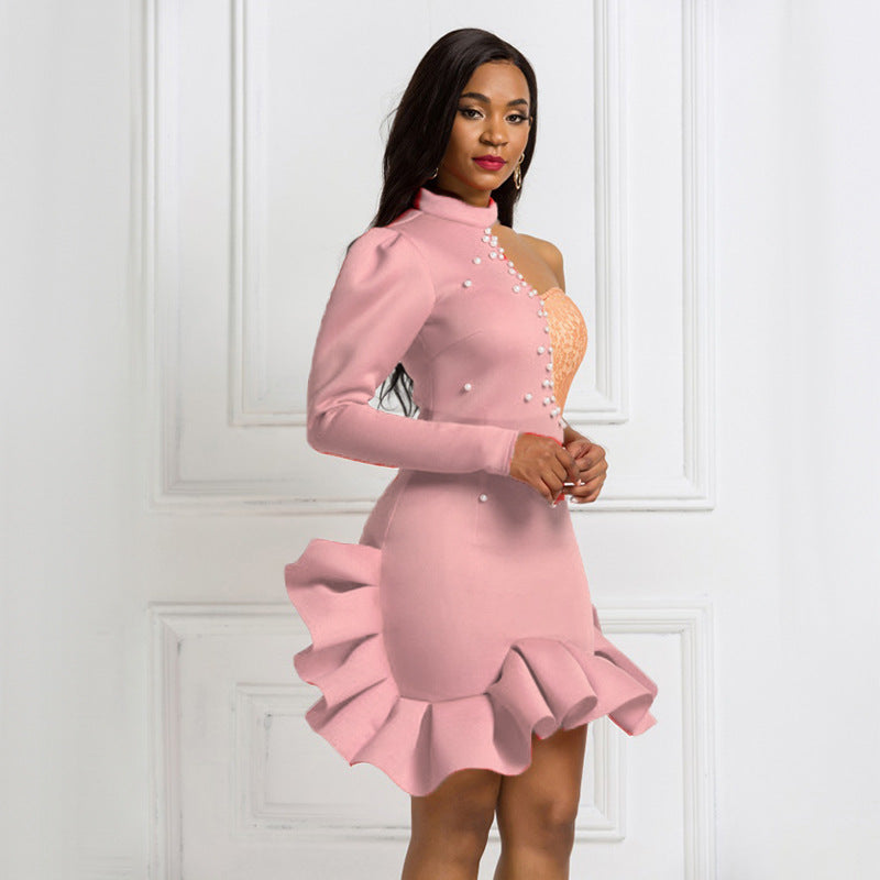 Damen Elegantes Cocktailkleid mit floralen Akzenten und Rüschen EB
