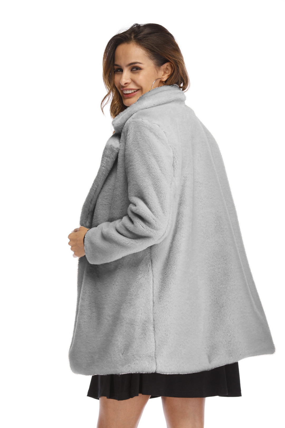 Damen Luxuriöse Plüschjacke im Oversized-Schnitt EB