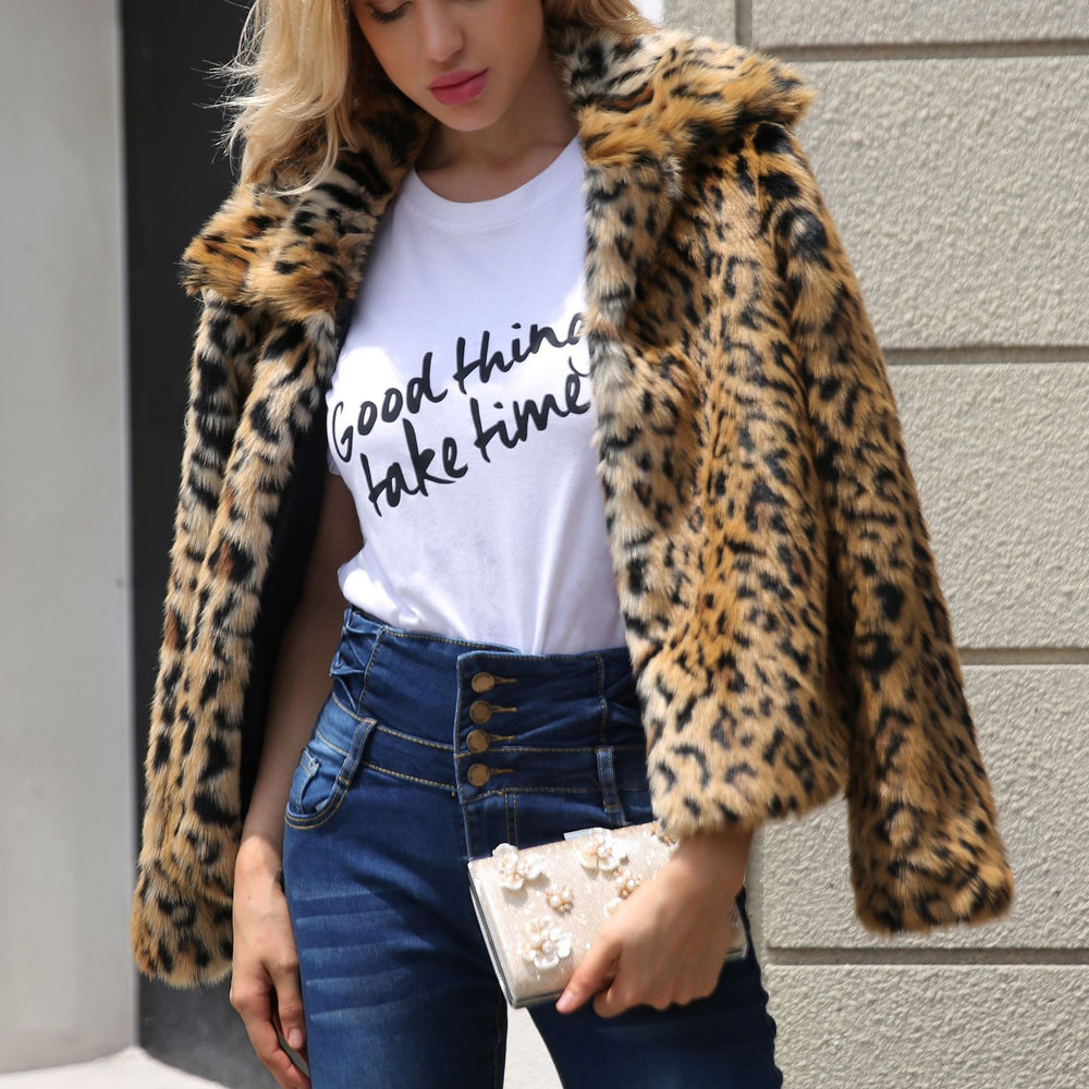 Damen Kunstfelljacke im eleganten Leopardenmuster mit modischem Schnitt EB