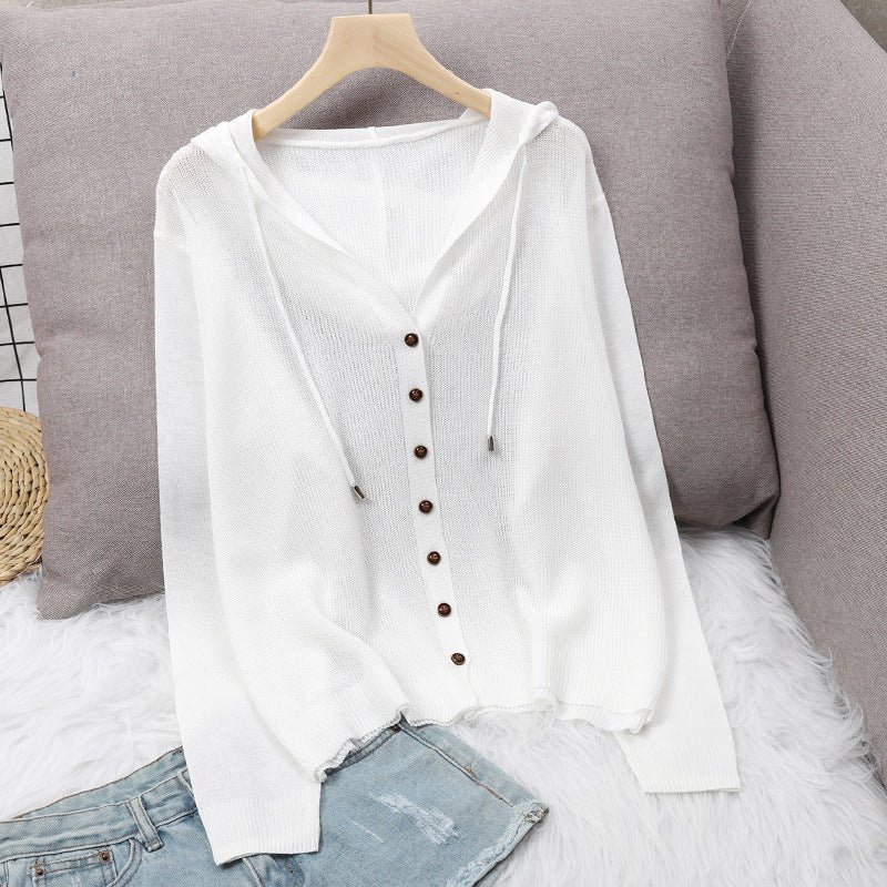 Damen Strickjacke mit Kapuze und eleganten Holzknöpfen EB