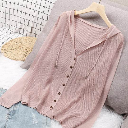 Damen Strickjacke mit Kapuze und eleganten Holzknöpfen EB