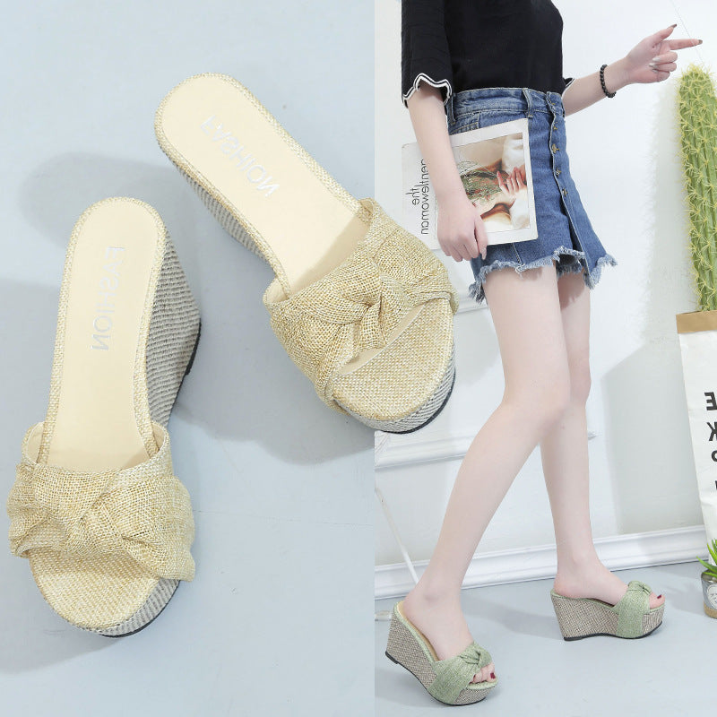 Damen Wedge-Sandaletten mit dekorativem Knoten und komfortablem Fußbett EB