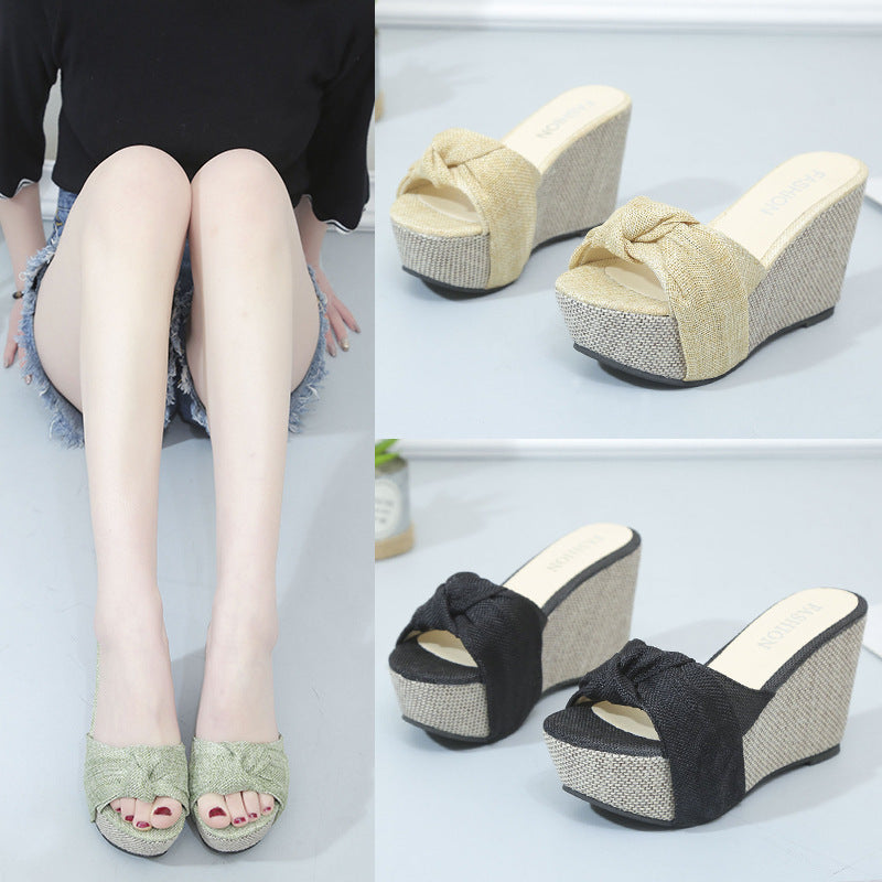 Damen Wedge-Sandaletten mit dekorativem Knoten und komfortablem Fußbett EB