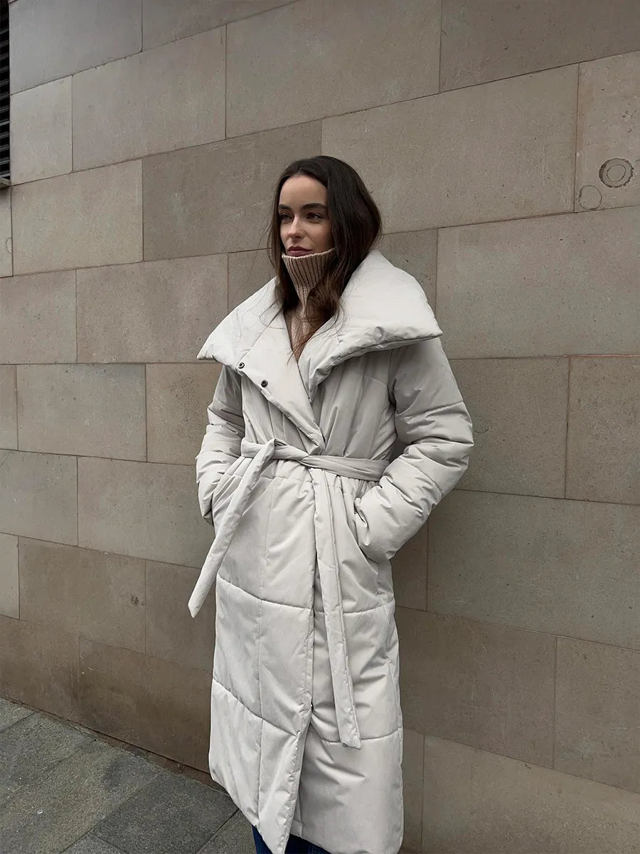 EB | Eleganter Wintermantel mit breitem Kragen