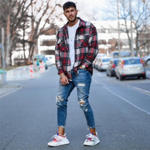 Herren modische Slim Fit Jeans mit angesagten Rissen und Verjüngung EB