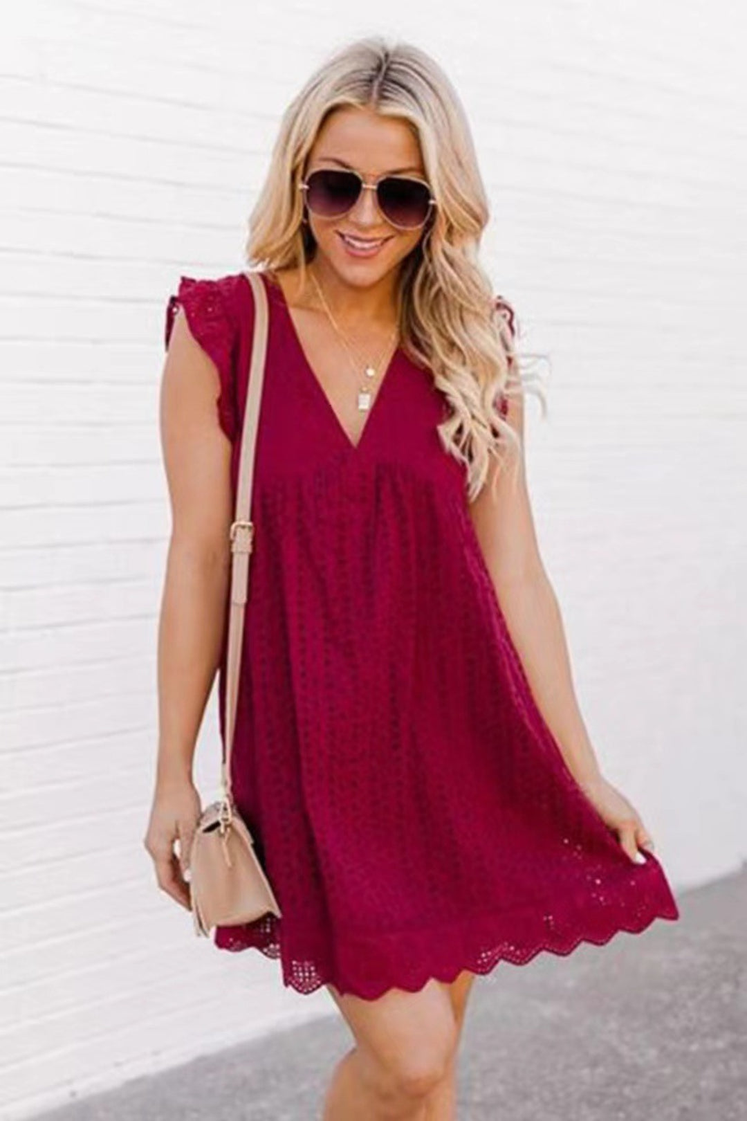EB | Jacquard-Kleid mit hohlem V-Ausschnitt aus Spitze