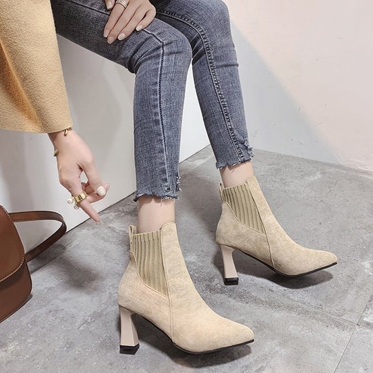 Damen nan spitze Ankleboots mit seitlichem Stretch-Einsatz und sculpted Blockabsatz EB